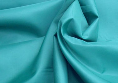 Chiny Lekka i elegancka tkanina z tafty poliestrowej, tkanina poliestrowa skośna na zamówienie dostawca