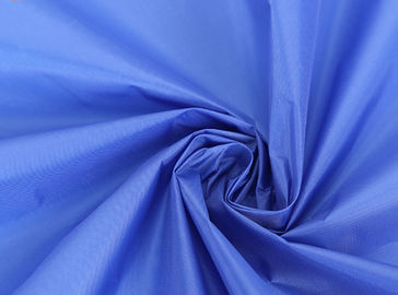 Chiny Tkanina z niebieskiej tafty 380T, lekka i cienka tkanina poliestrowa dostawca